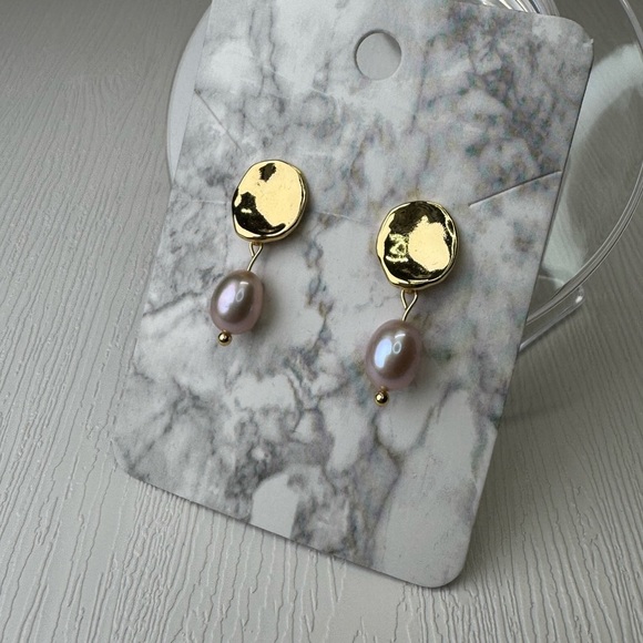 ✨Elegant Pale Pink Natural Freshwater Pearl Gold Plated Earrings ✨ - Picture 8 of 8